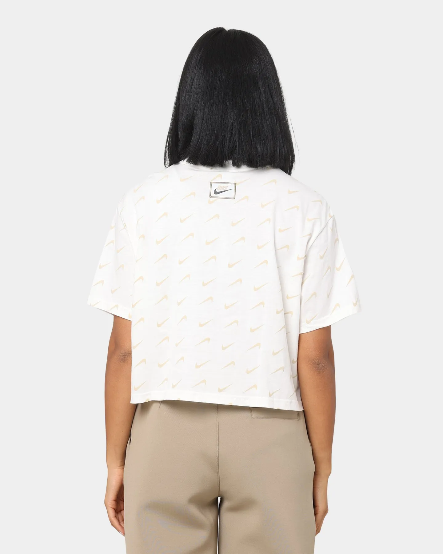 Nike Women's Sportswear Icon Clash Oversized Short Sleeve T-Shirt Sail