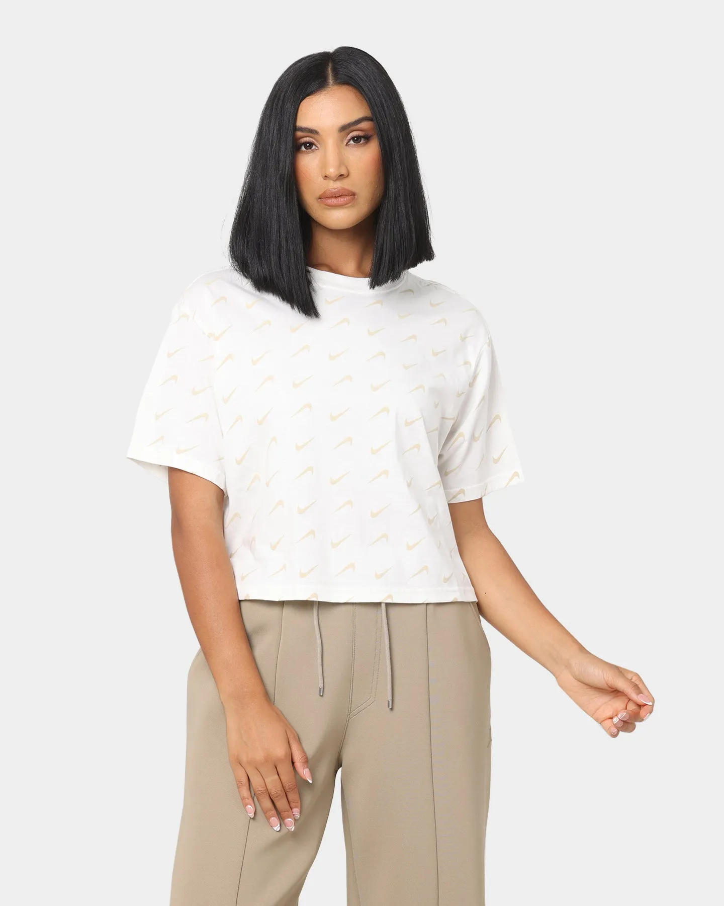Nike Women's Sportswear Icon Clash Oversized Short Sleeve T-Shirt Sail