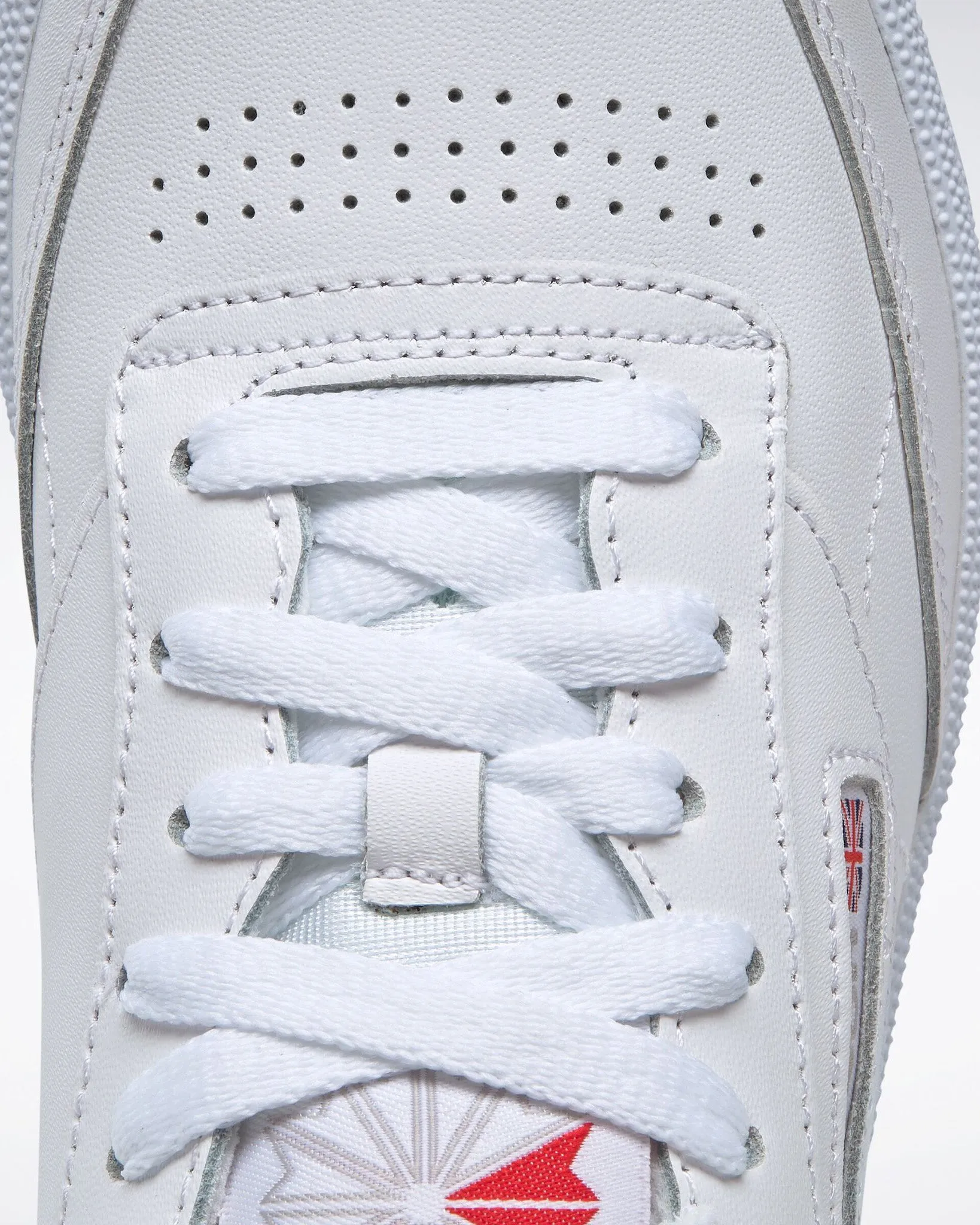 Reebok Classic Womens Club C 85 - White / Light Grey / Gum
