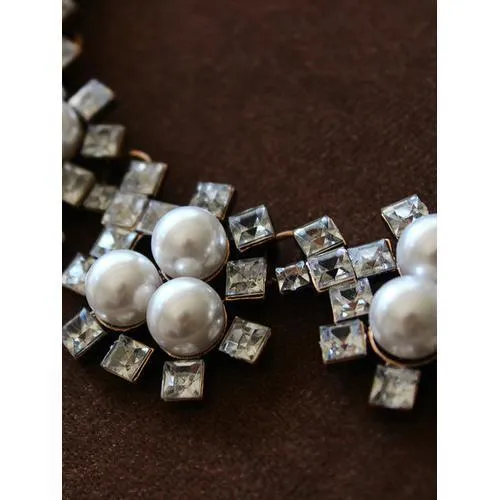 Rhinestone Pearly Geometry Collar Necklace