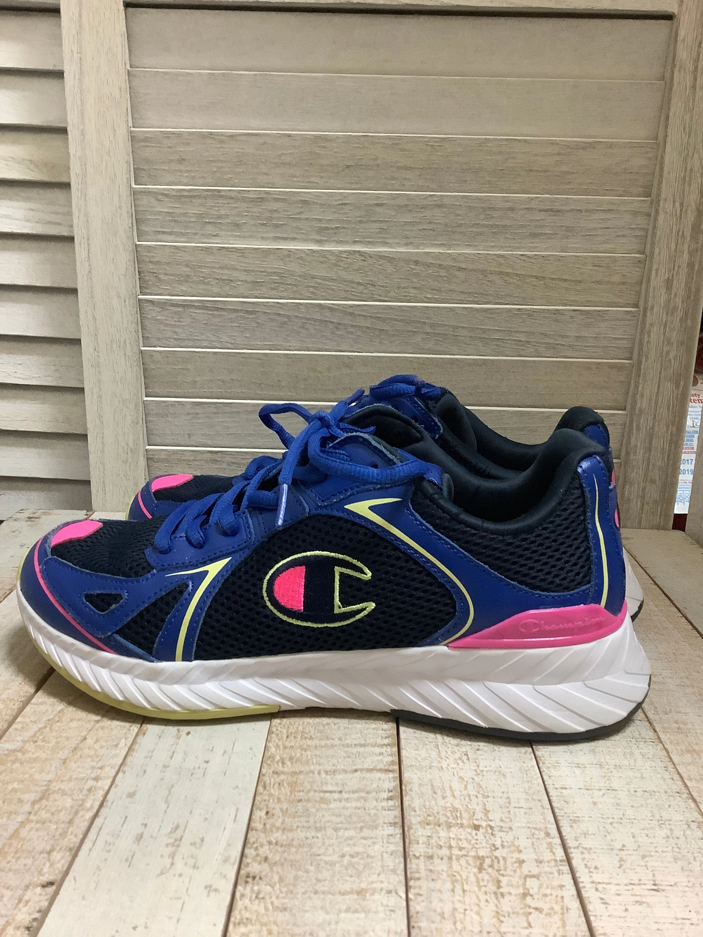 Shoes Athletic By Champion  Size: 8
