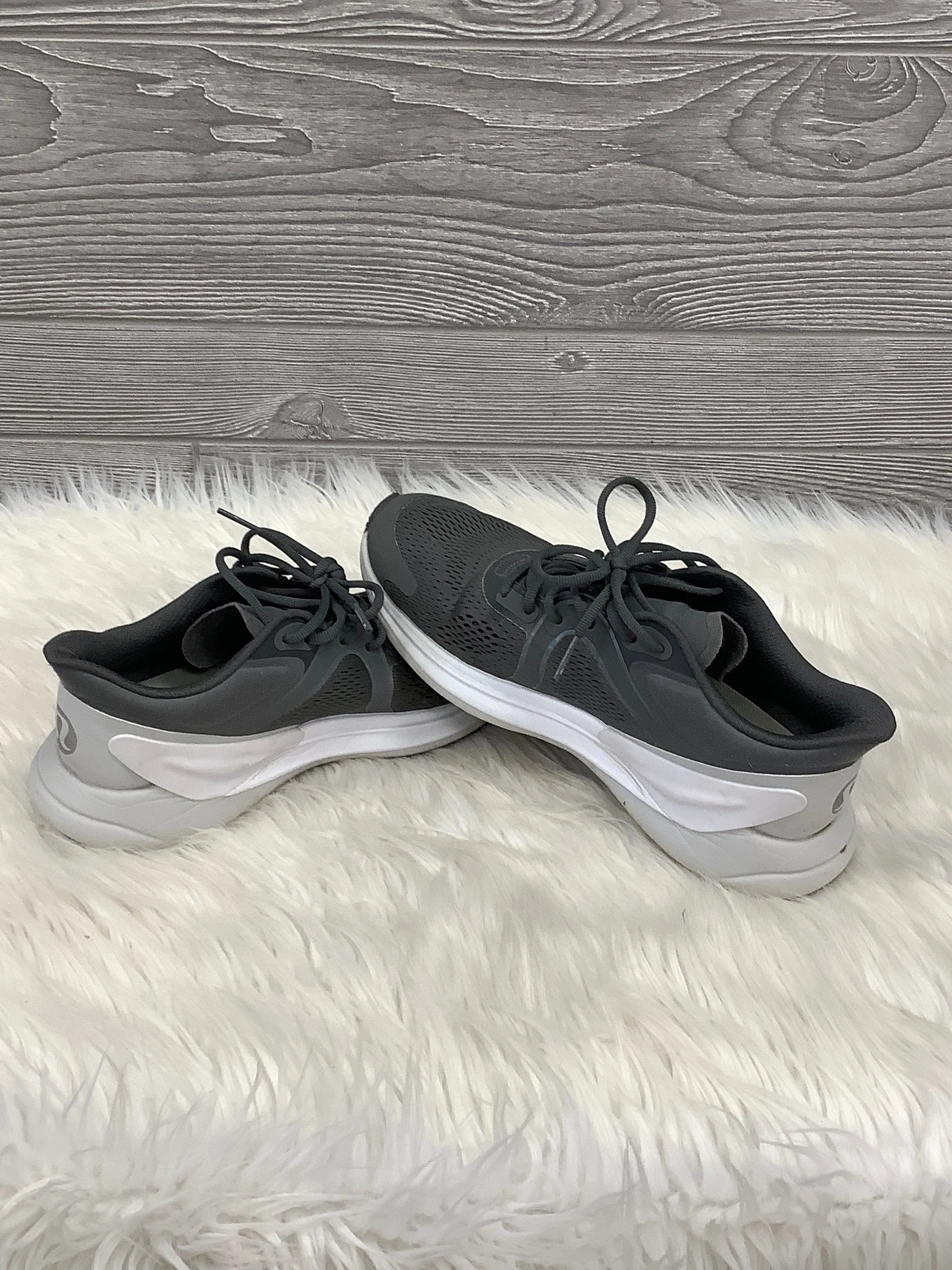 Shoes Athletic By Lululemon In Grey, Size: 7.5