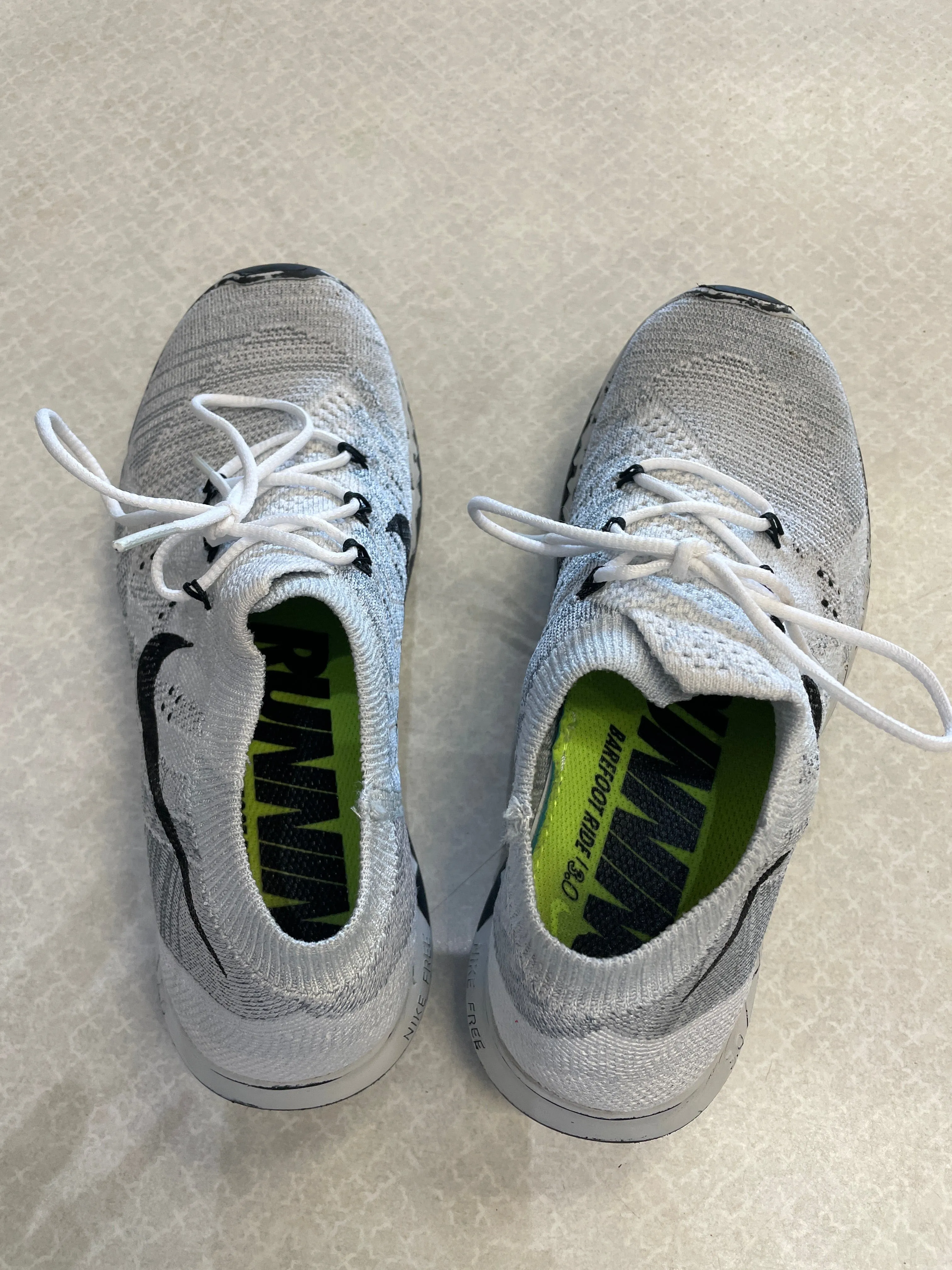 Shoes Athletic By Nike In Black & White, Size: 6